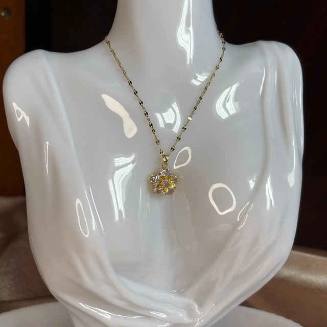 Collier Fleur De Givre - Sani Jewelry